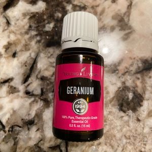Geranium essential oil